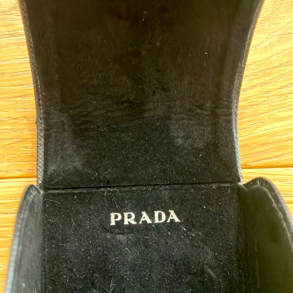 Prada sunglasses black hard shell case - Picture 4 of 4
